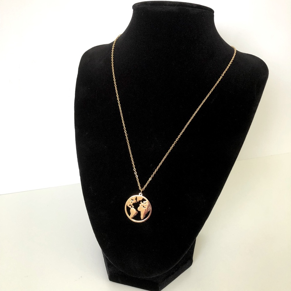 Round World pendant necklace